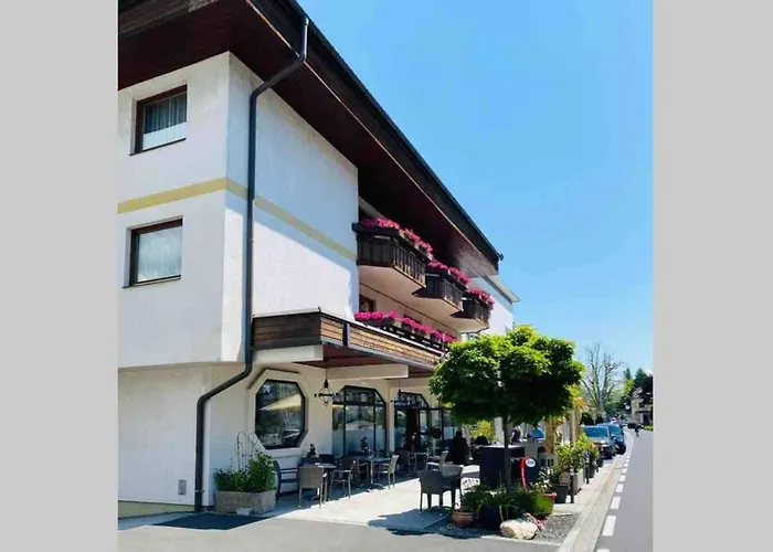 Art L Zentral & Seenah